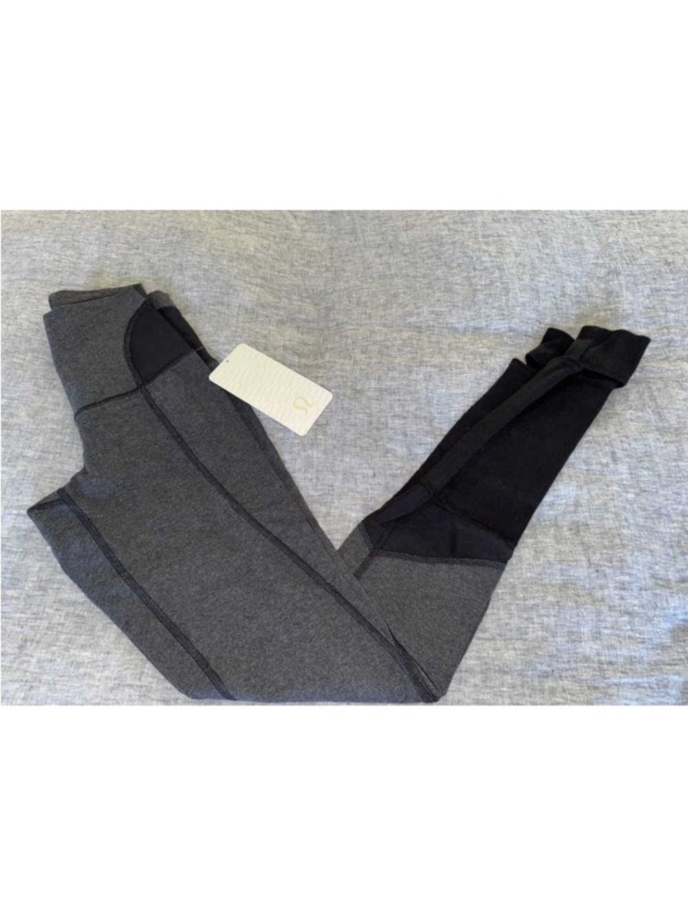 NWT AUTHENTIC LULULEMON DEVI YOGA PANT LEGGINGS SIZE 6